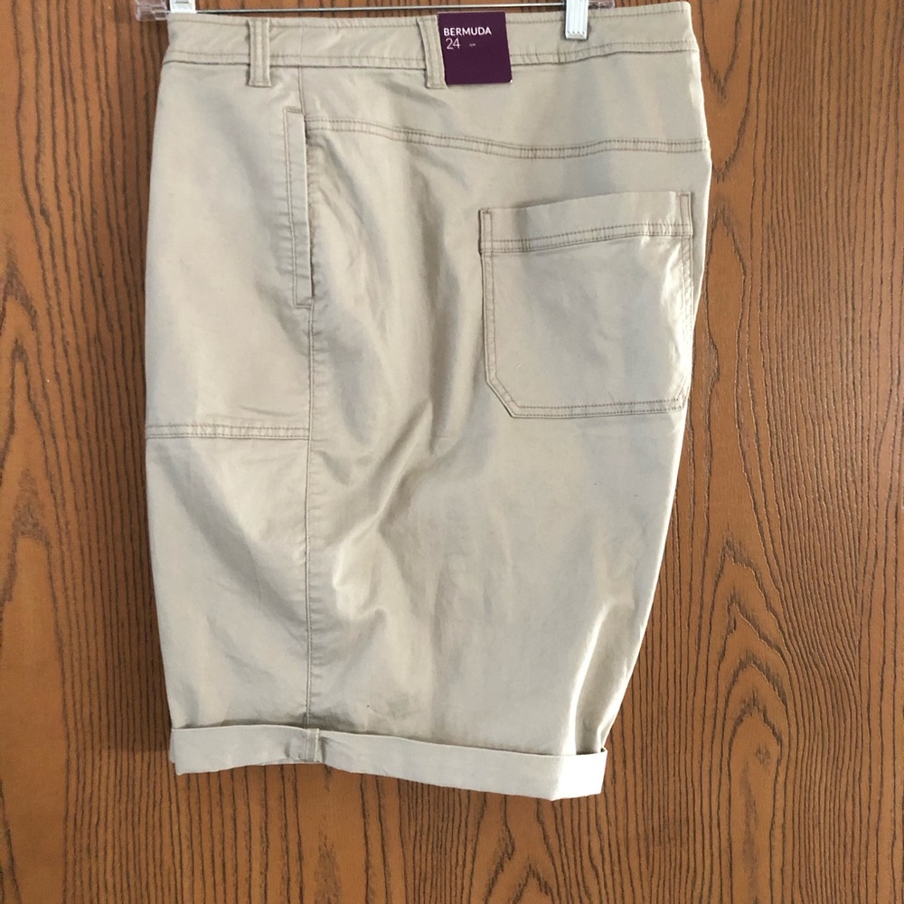 Lane Bryant ladies Bermuda shorts